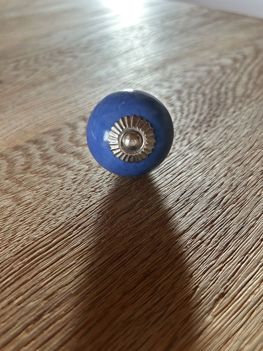Quincaillerie: Blauer Möbelknopf – D'occasion à Maur par Cambrino