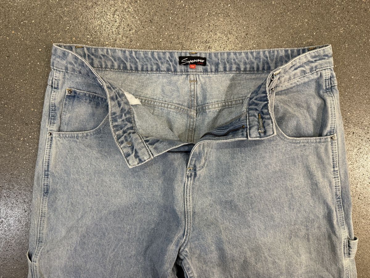 Jeans: Jeans hellblau Grösse 38  – D'occasion à Niederbipp par Swiss_855 1