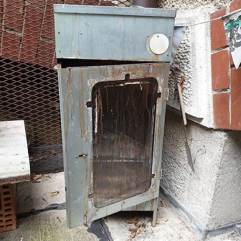 Altri mobili d'antiquariato: HANDLICHER RÄUCHEROFEN – Usato da Urnäsch venduto da Nakamotix