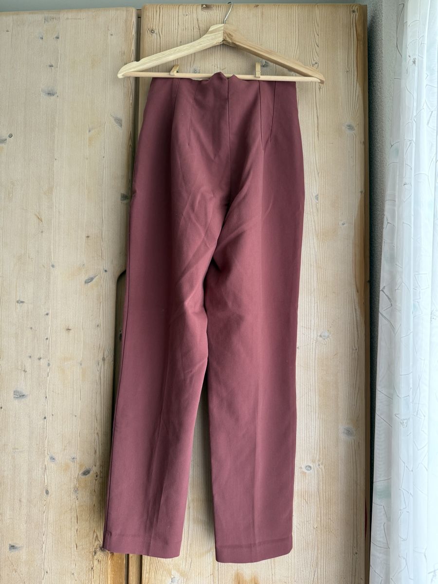 Zara Pantaloni: Zara High Waist Trousers size S – Usato da Zürich venduto da Eb_ 2