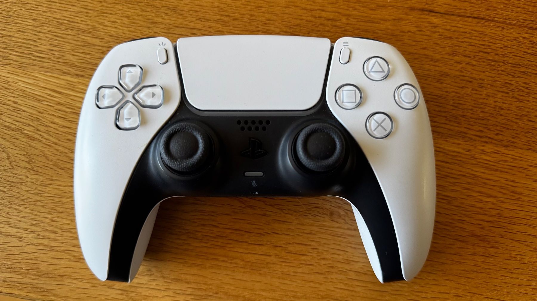 Sony Console: SONY PlayStation 5 mit Controller, 2 Games und Zubehör – Usato da Turgi venduto da Masuti 2