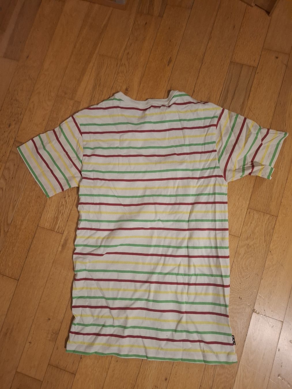 Vans T-Shirts: Vans T-Shirt gestreift  – Gebraucht aus Wetzikon ZH von jesszs 2