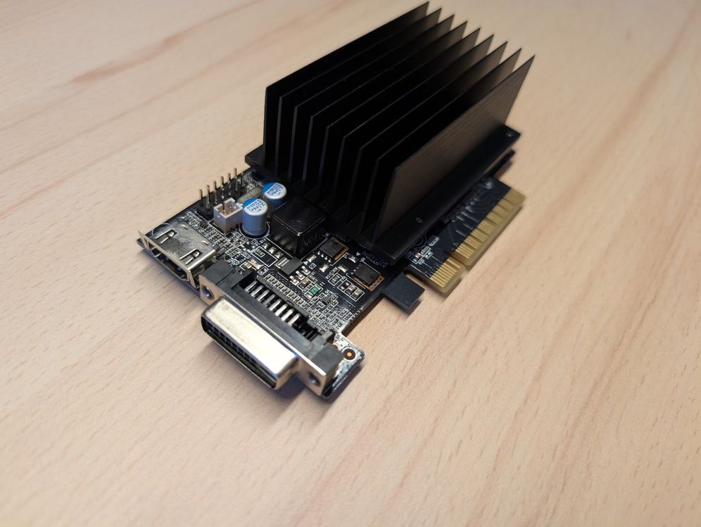 Componenti elettronici: Carte PCI-e Gigabyte Ethernet + diverses pièces PCI-e – Usato da Confignon venduto da hec_t692 2