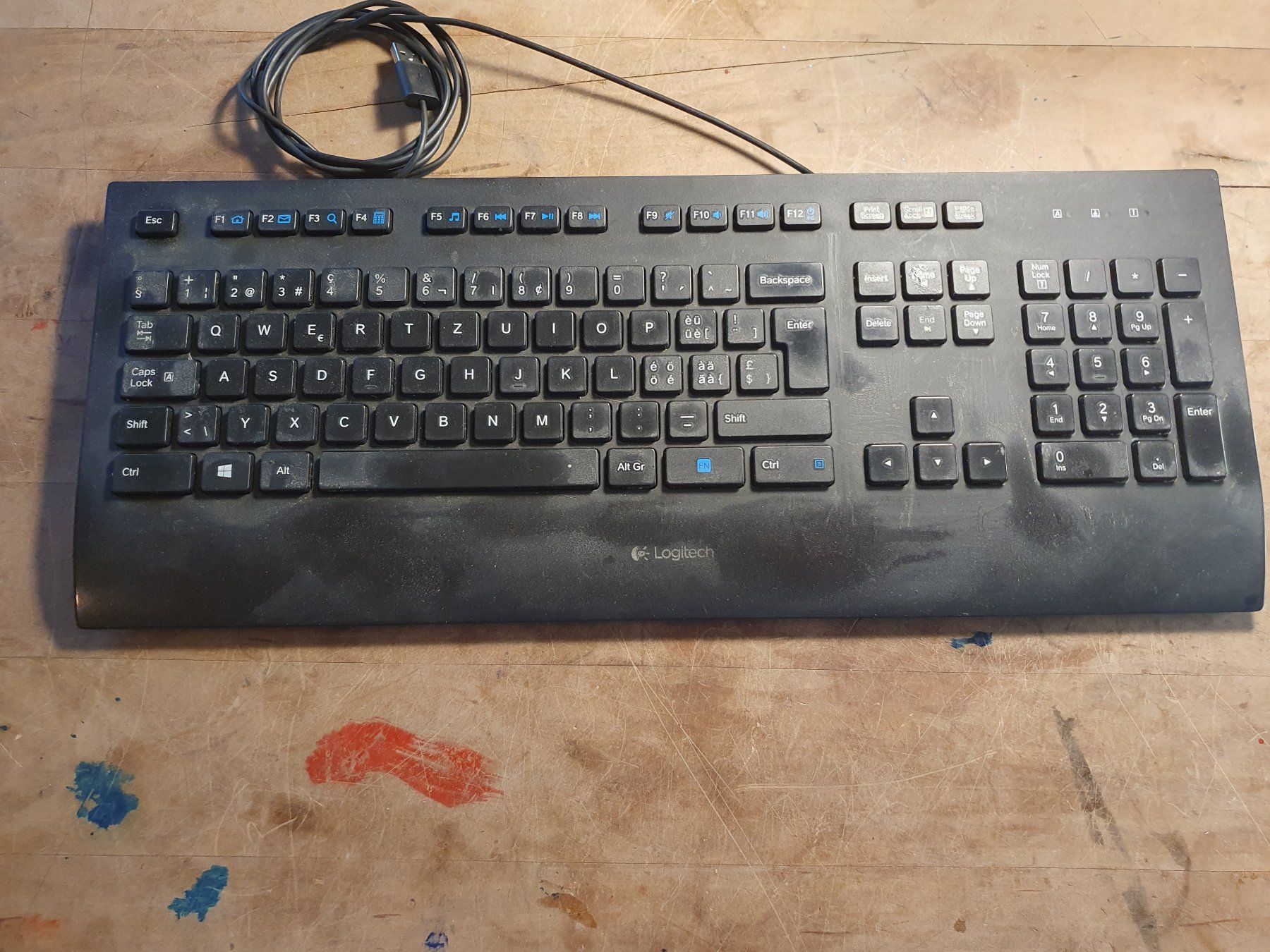 Claviers: Logitech Wired Keyboard K280e eine Stütze abgebrochen – D'occasion à Zürich par loosebone