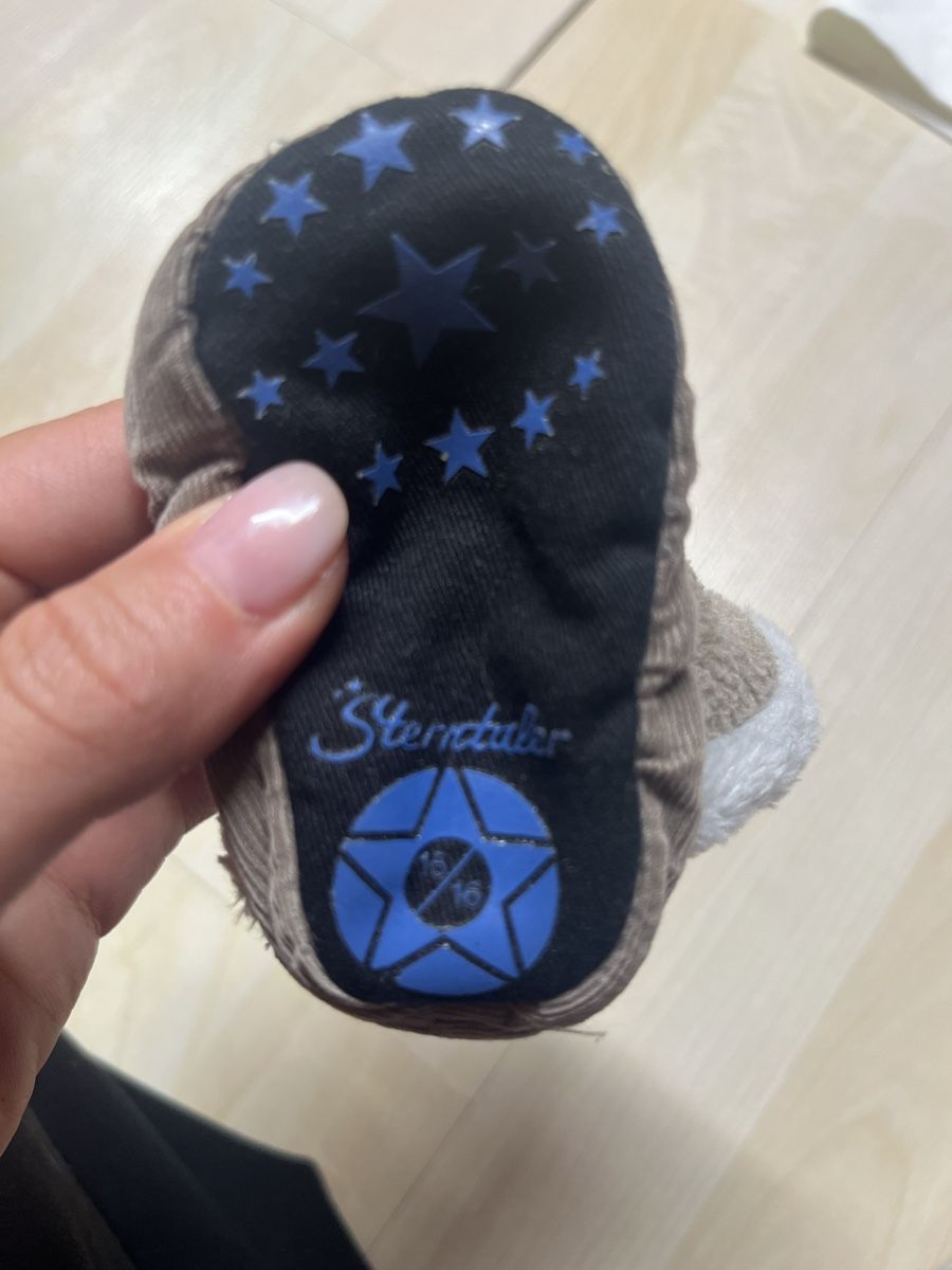Scarpe per ragazzi: Hausschuhe  – Usato da Riehen venduto da chr_h8fh 1