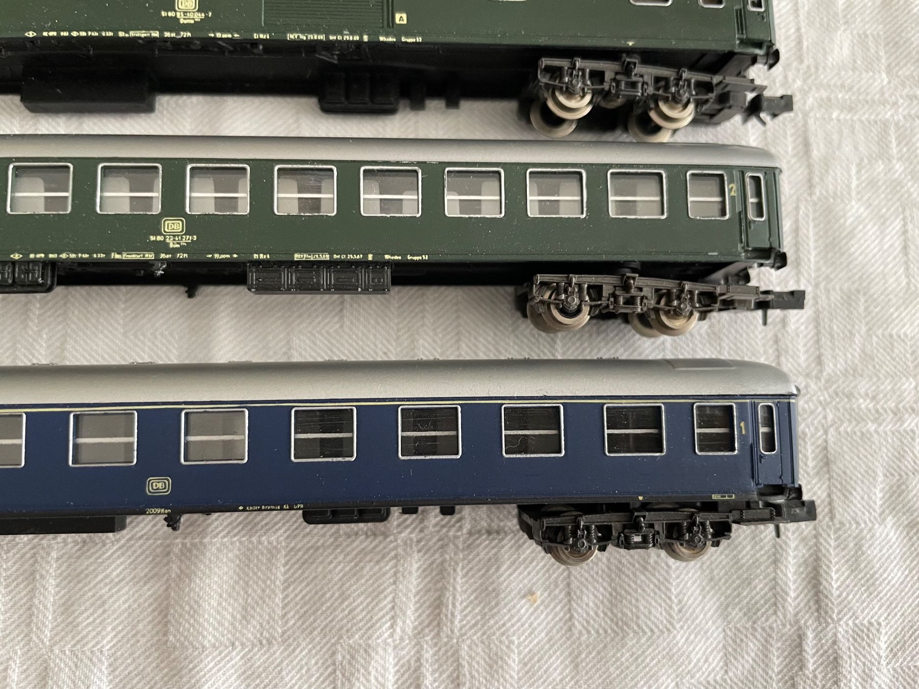 Modelleisenbahnen: Modellbahn ATLAS Spur N  3. Wagen DB – Gebraucht aus Rorschach von Karotten 4