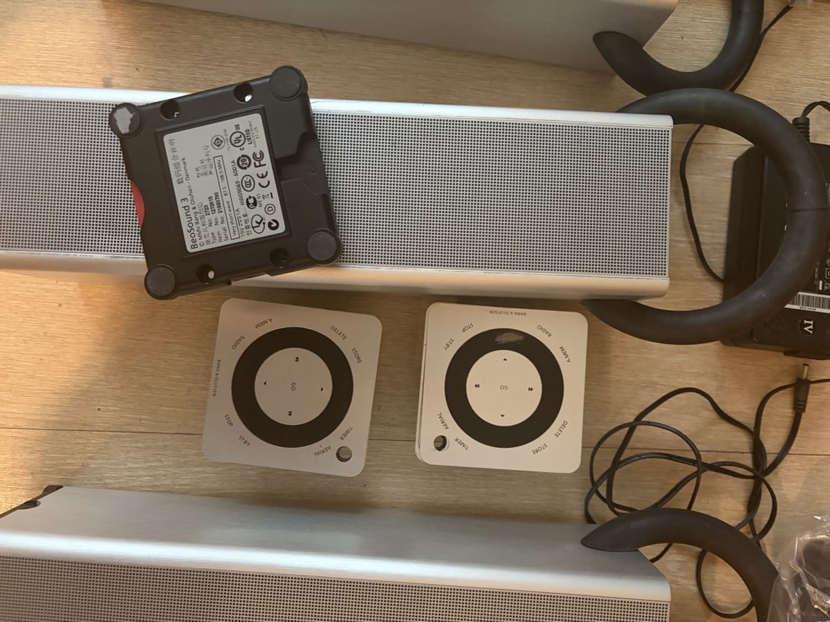 Bang & Olufsen Casse acustiche: Bang & Olufsen BeoSound 3 Set – Difettoso da St-Légier-Chiésaz venduto da jldr1273 3