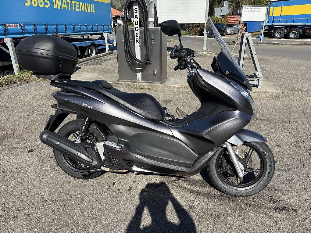 Scooter: Zuverlässiger Roller zu verkaufen  – Usato da Wattenwil venduto da Oehmer
