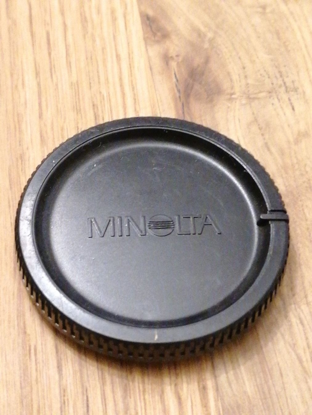 Filtri: Minolta Gehäusedeckel zur Dynax – Usato da Basel venduto da vintagecollector