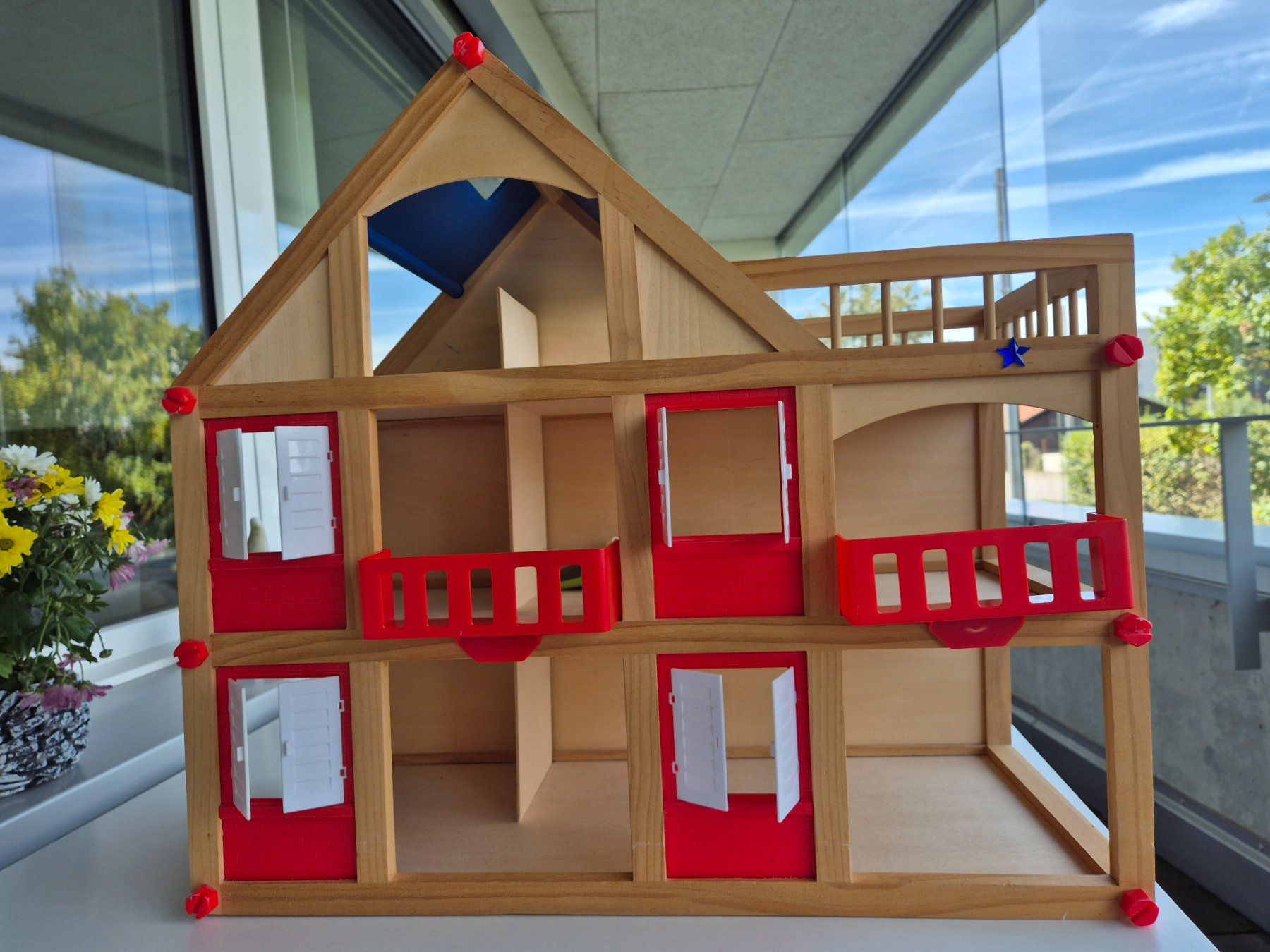 Puppenhäuser & -möbel: Puppenhaus – Gebraucht aus Bern von eandhm