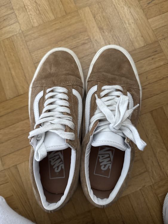 Vans Scarpe da donna: Vans Old Skool scamosciate marrone chiaro – Usato da Locarno venduto da nic_7xb2 1
