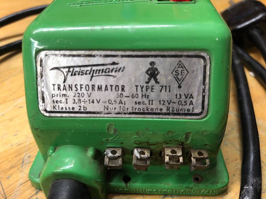 Fleischmann Modellini di ferrovie: Fleischmann Trafo um 1960 – Usato da Villnachern venduto da Jam_Music 2