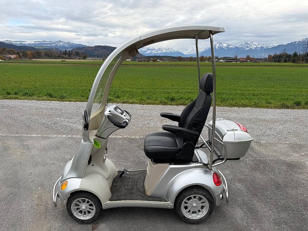 Veicoli elettrici: Jet 404D Silber für Senioren – Usato da Wichtrach venduto da Dhoerbi 2