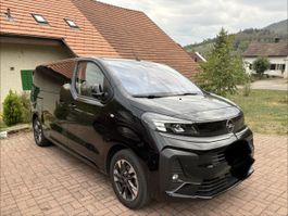 Opel Zafira, 8 Plätze, 2025