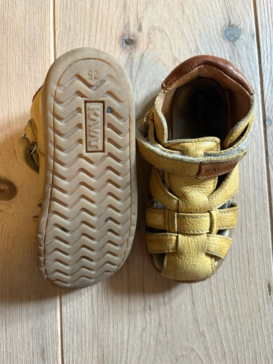 Scarpe per ragazzi: Set aus 3 Paar Sandalen Gr. 24/25 – Usato da Schwerzenbach venduto da frauminze 4