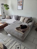 Ecksofa Cordstoff hellgrau mit Recamiere rechts 