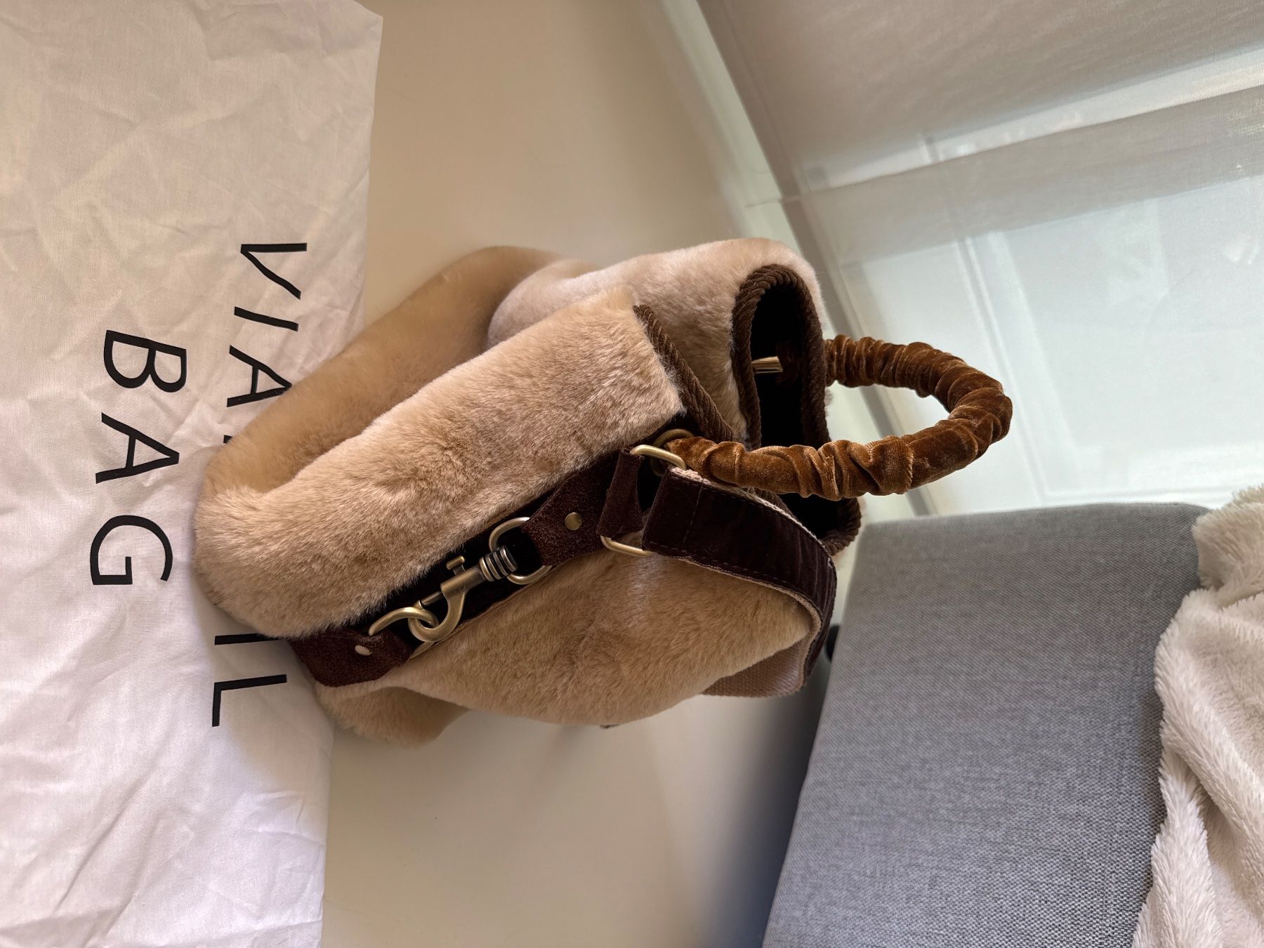 Borse da donna: Kunstfell Handtasche von Viamail Bag – Usato da Stäfa venduto da snoopyche 1