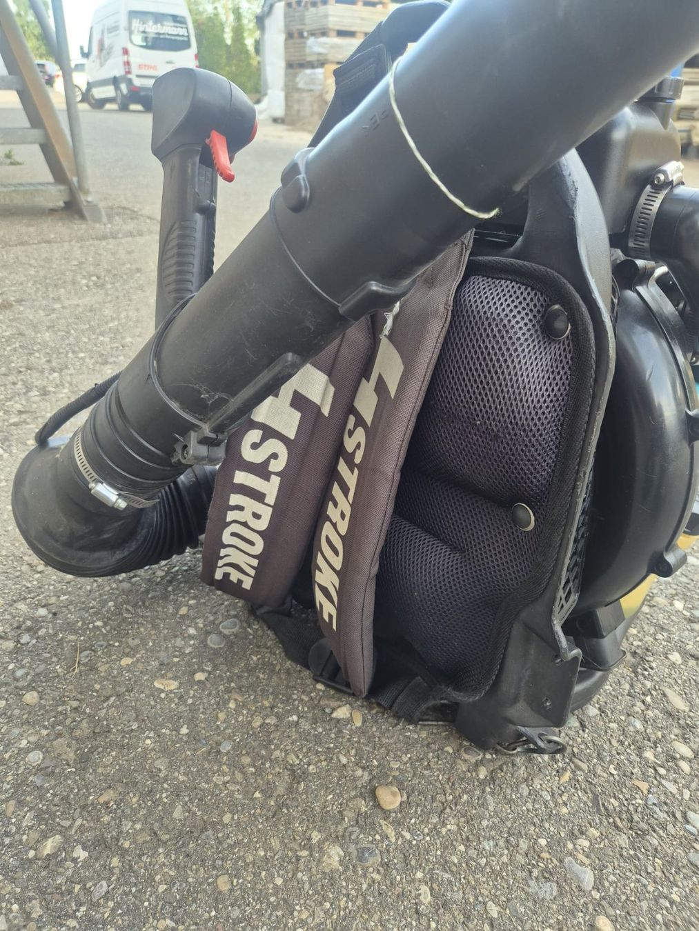 Makita Soffiatori & Aspiratori per foglie: Makita Rückenblasgerät BBX7600 – Usato da Niederglatt ZH venduto da Hinti50 7