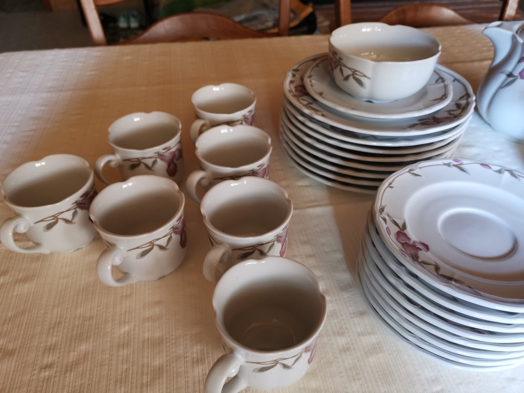 Set di piatti: Langenthaler Tee- oder Kaffee Service – Usato da Dornach venduto da Hei50 4