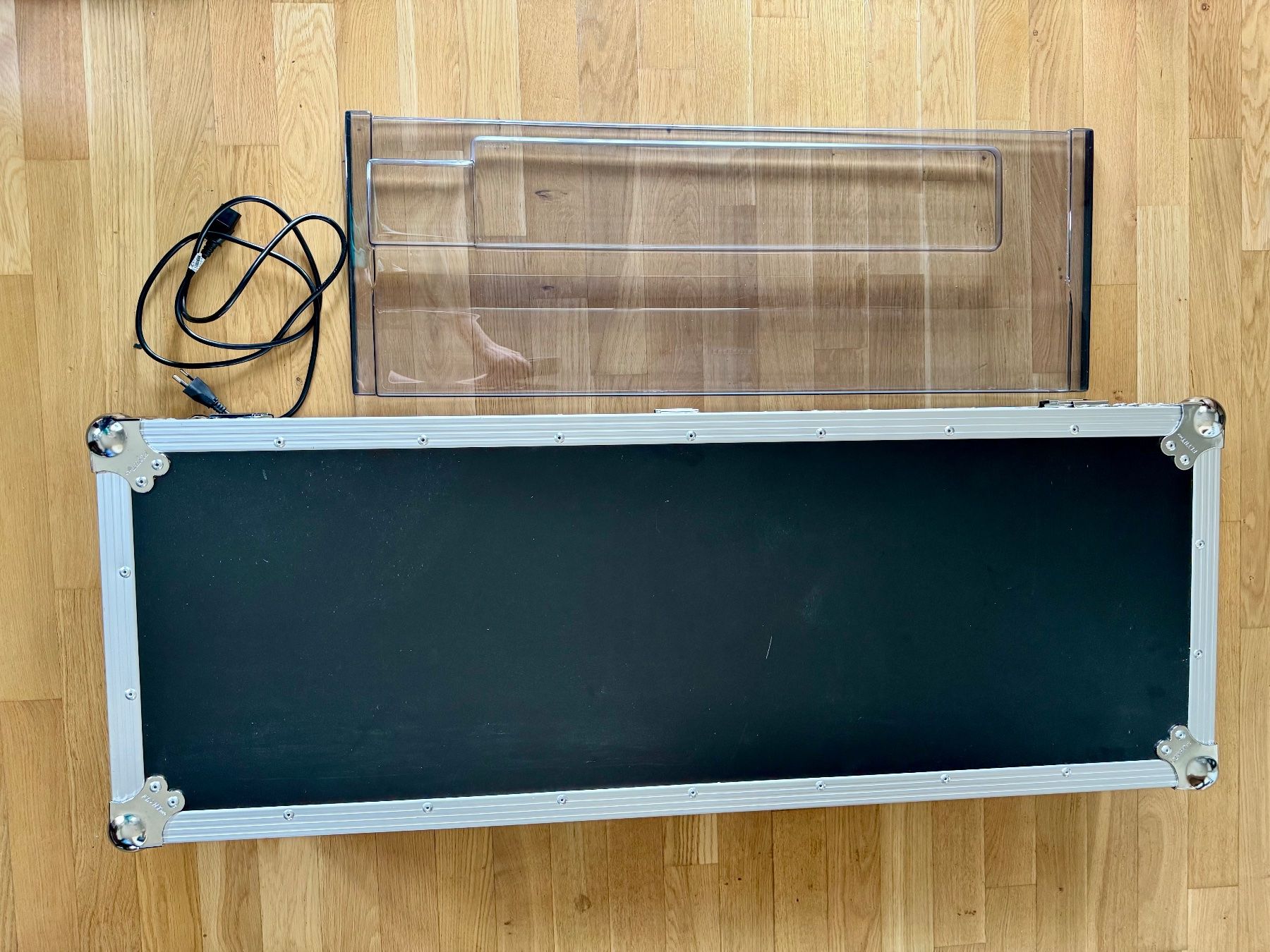 Sequential Strumenti musicali: Sequential Prophet Rev2 8V Synthesizer + Hardcase + Cover – Nuovo (secondo la descrizione) da Zürich venduto da synthini 1