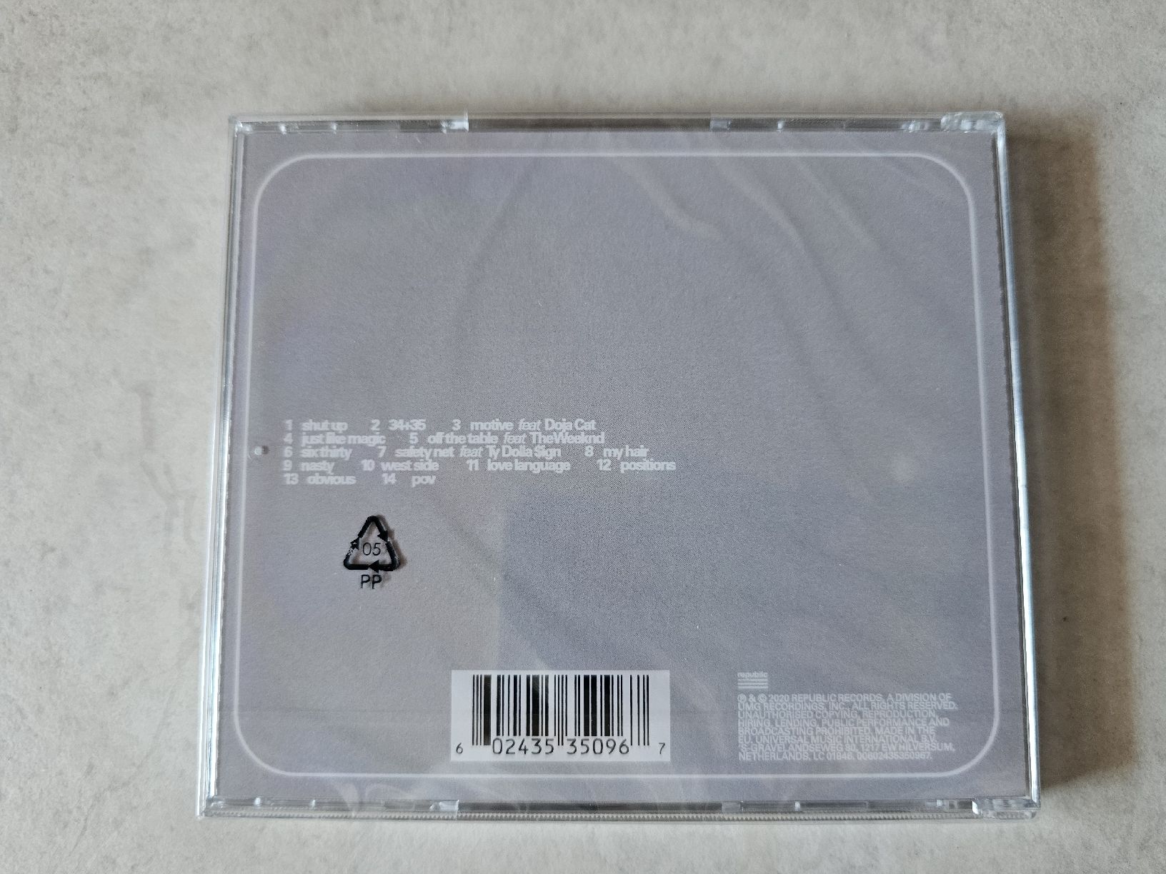 CD: Ariana Grande  -  Positions  /  Fabrikneu – Nuovo e nell'imballaggio originale da Schneisingen venduto da backstore24 1