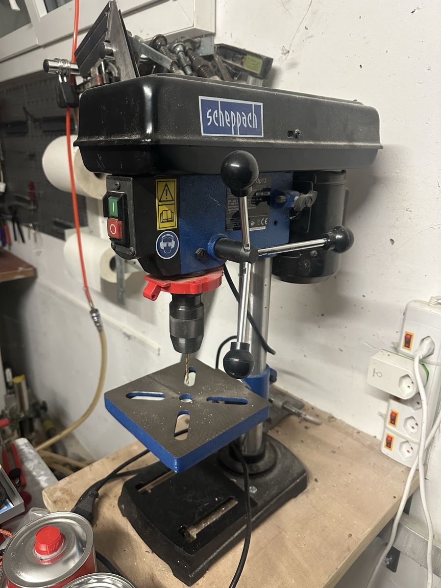 Scheppach Trapani: Scheppach DP13 Stand-/Tischbohrmaschine – Usato da St. Gallen venduto da Goldacherin