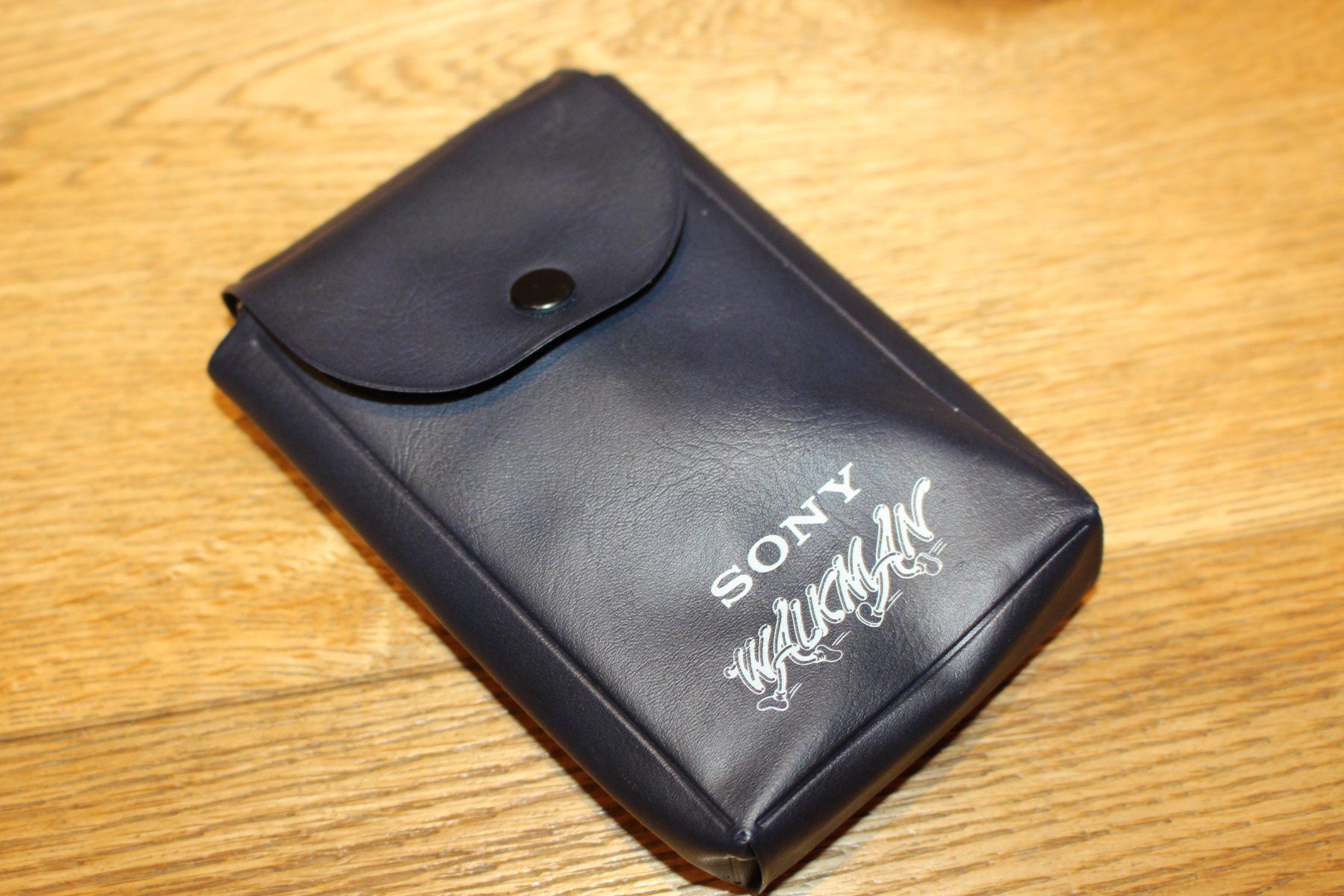 Sony Lettore multimediale portatile: SONY WALKMAN TPS-L2 "GUYS  & DOLLS" – Difettoso da Ottenbach venduto da steineschaufler 9