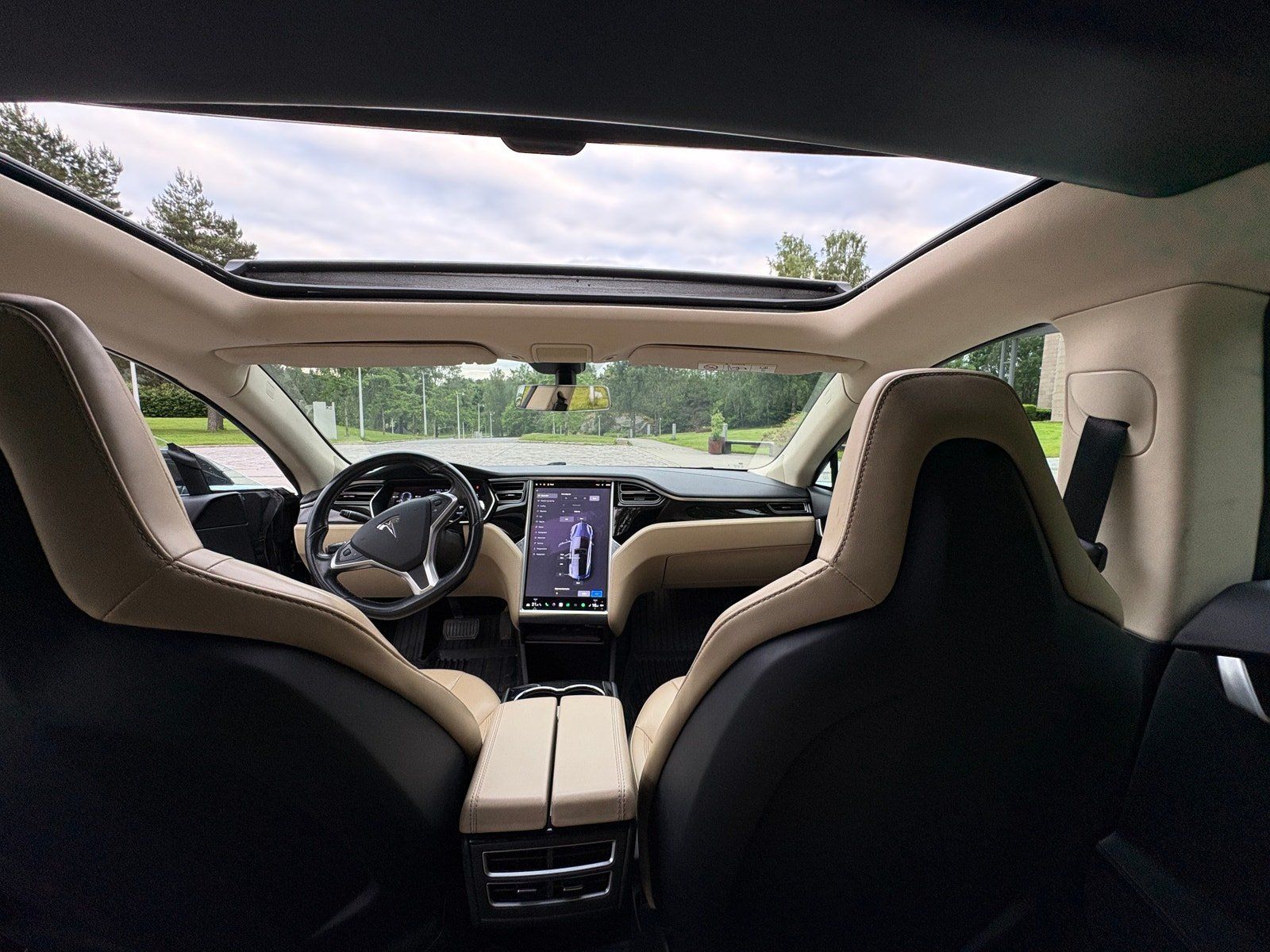 Tesla Automobili: Tesla Model S, Supercharge gratuite, Batterie récente, RCD!! – Usato da Arzier-Le Muids venduto da Charbax 9
