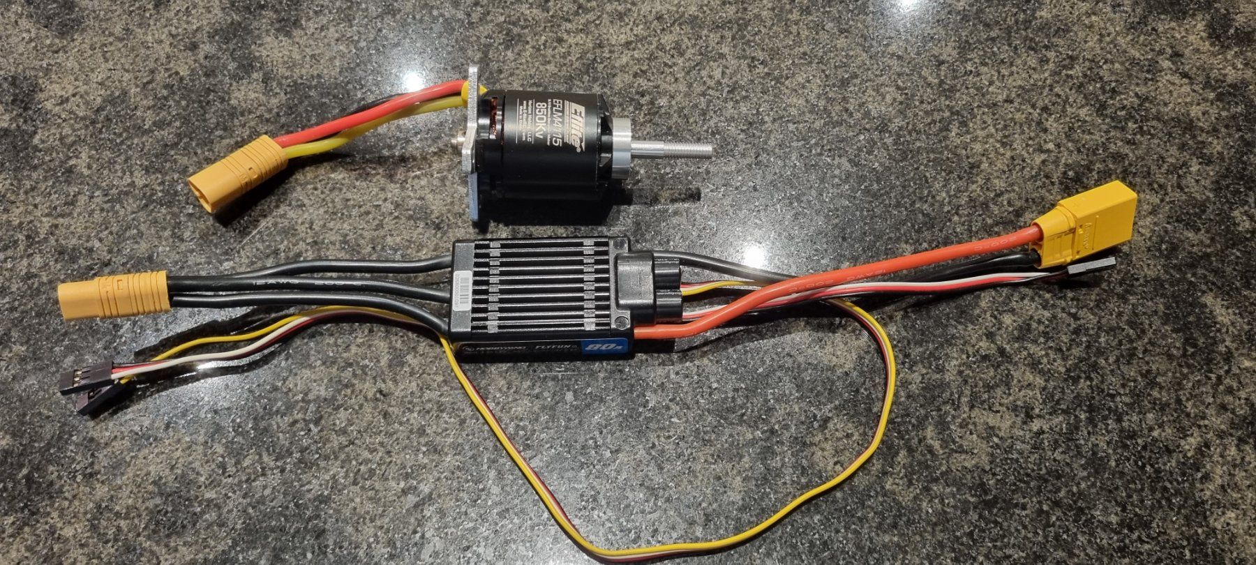 Hobbywing Componenti elettronici: Hobbywing Flyfun 80A und Eflite EFLM4115 – Usato da Pfeffikon LU venduto da Andy1969 3