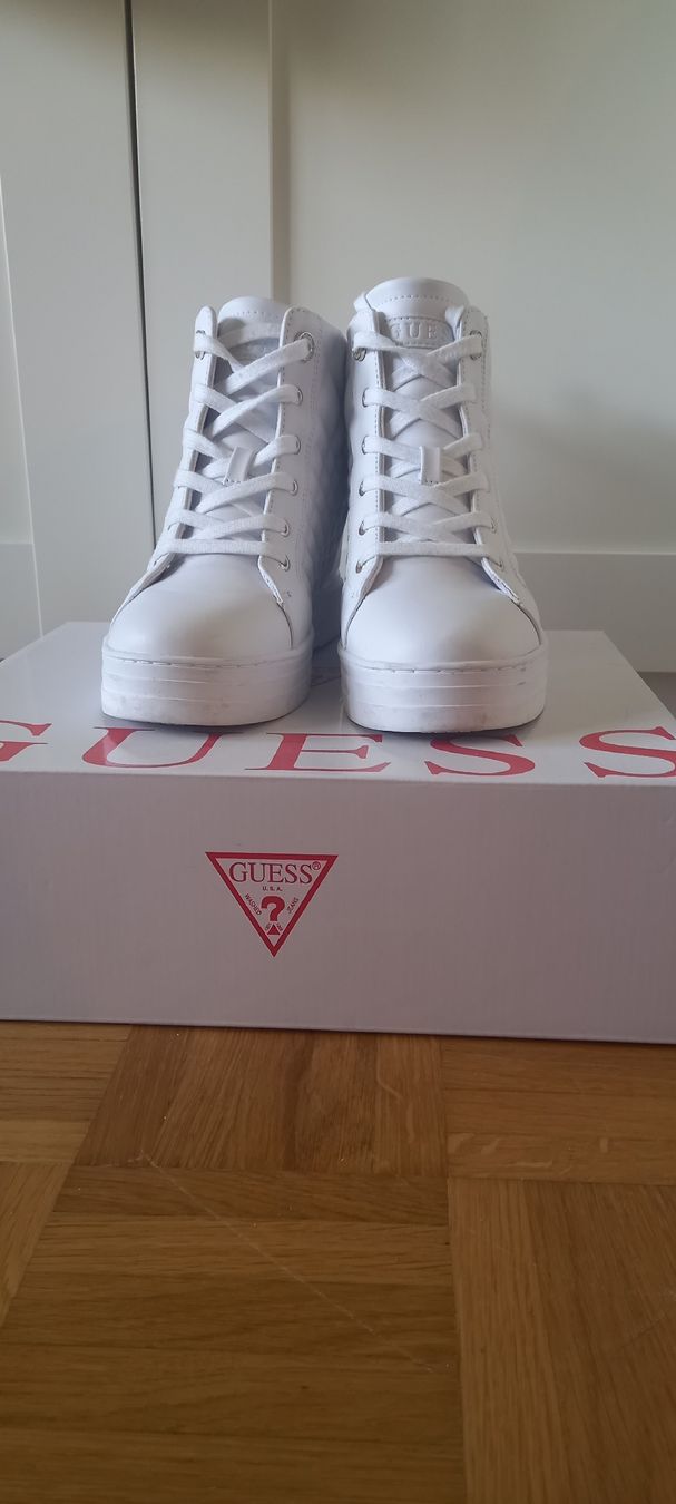Guess Scarpe da donna: Guess Sneaker – Usato da Bachenbülach venduto da Dominik-20 3