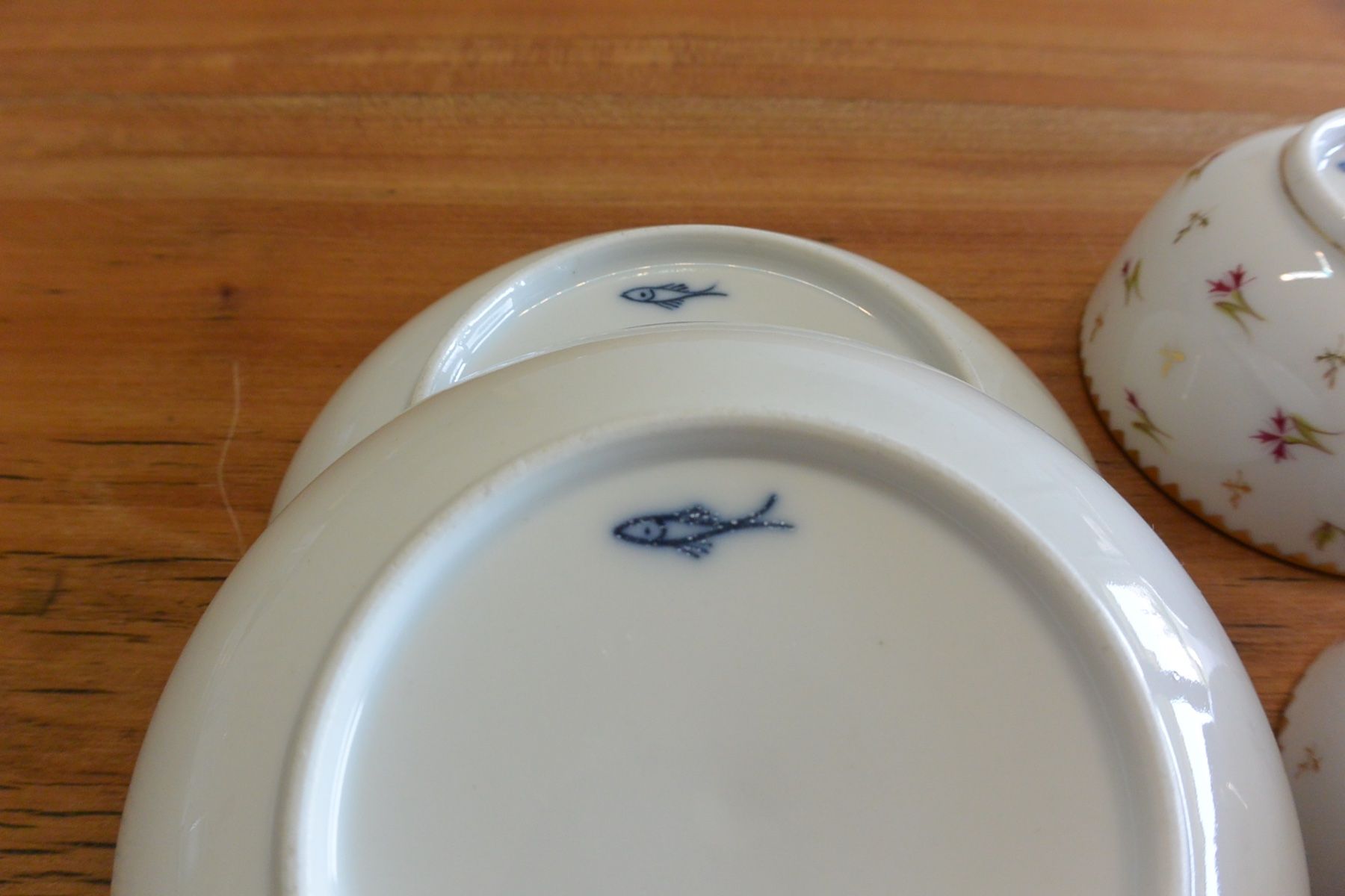 Set di piatti: Original Nyon Porcelain: 2 Koppchen mit Unterteller – Usato da Meilen venduto da stocki56 3