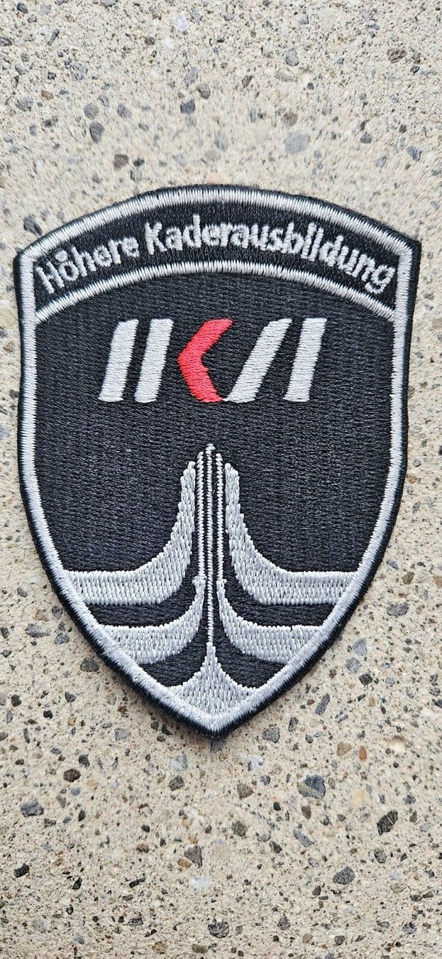 Schweizer Armee Plaketten & Abzeichen: *** Badge Berufsmilitär mit klett *** – Neu (gemäss Beschreibung) aus Riedholz von fr_sIruP