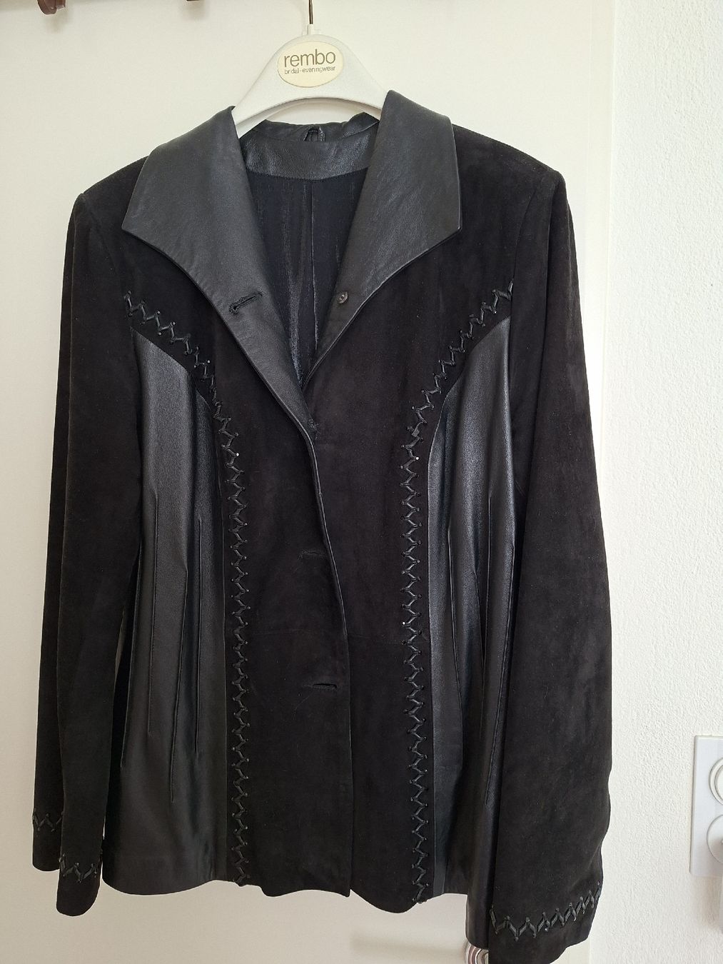 Vestes: Leder Jacke Damen – Neuf (Voir description) à Oberdorf NW par Irma010