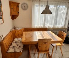 Eckbank mit Tisch, 2 Stühle, Eckmöbel