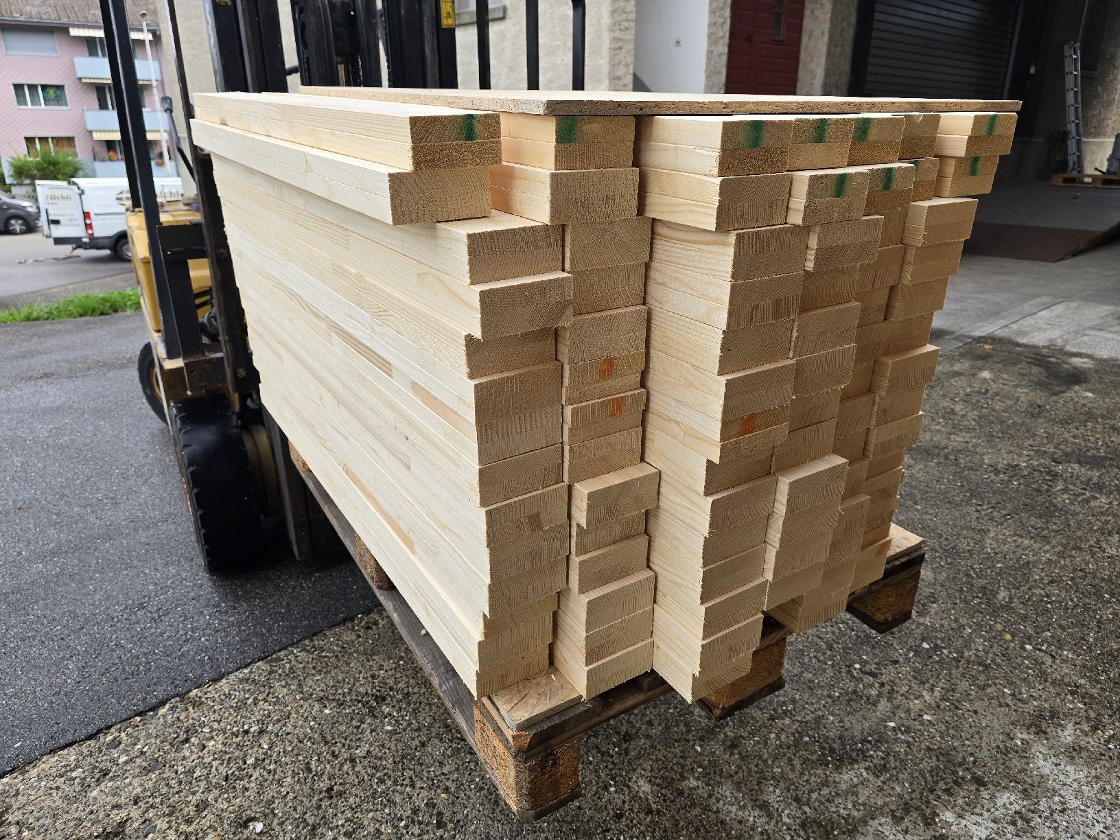 Articoli in legno: Fichten Latten KVZ – Nuovo (secondo la descrizione) da Ramsei venduto da Waelchris