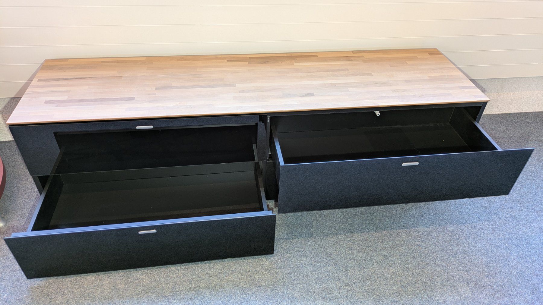 TV Möbel: Lowboard mit Holzplatte, 4 Schubladen, 150 cm, TV-Möbel – Neu (gemäss Beschreibung) aus Einsiedeln von Moebel-Huus 3