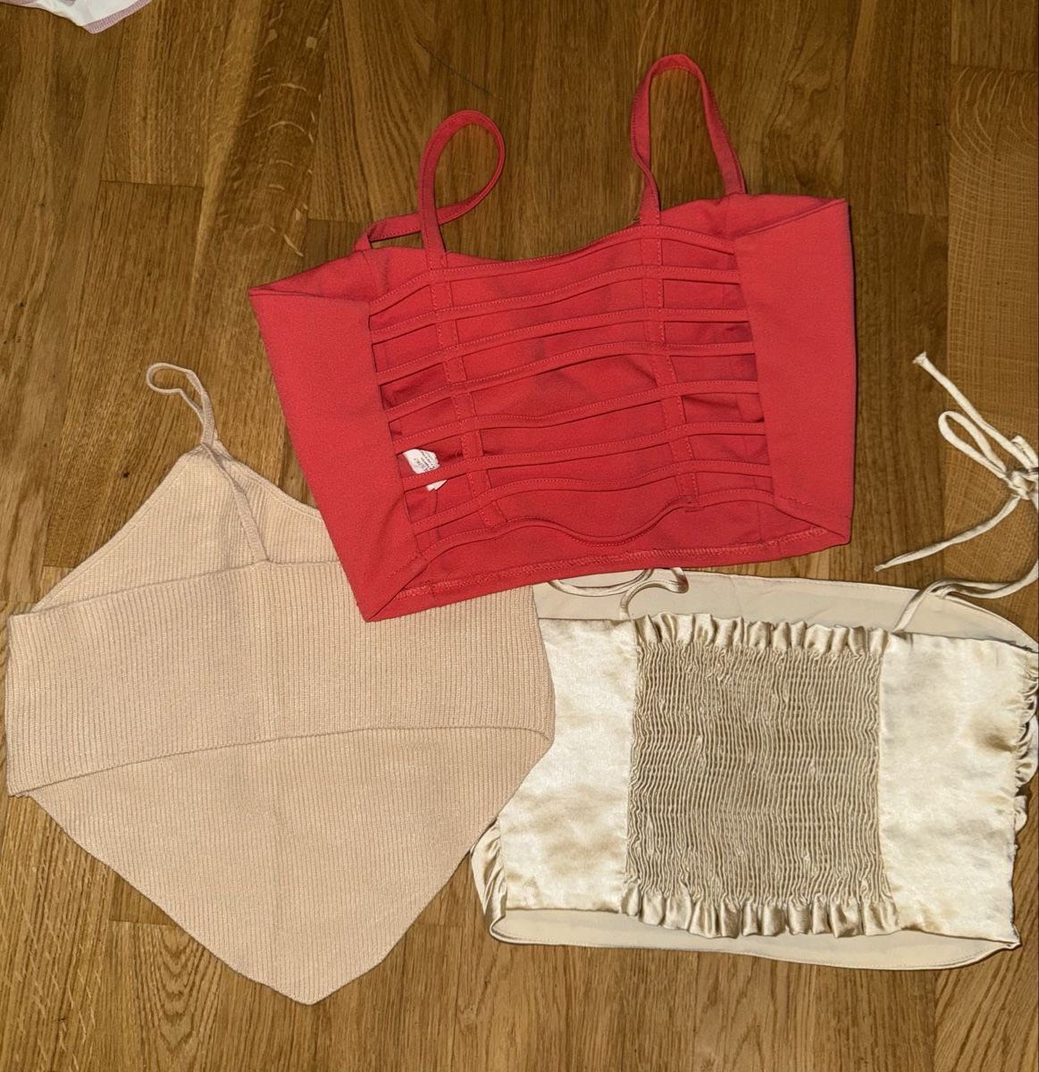 Top: 3er-Set Crop Tops – Usato da Zürich venduto da sabrina.gonc 1