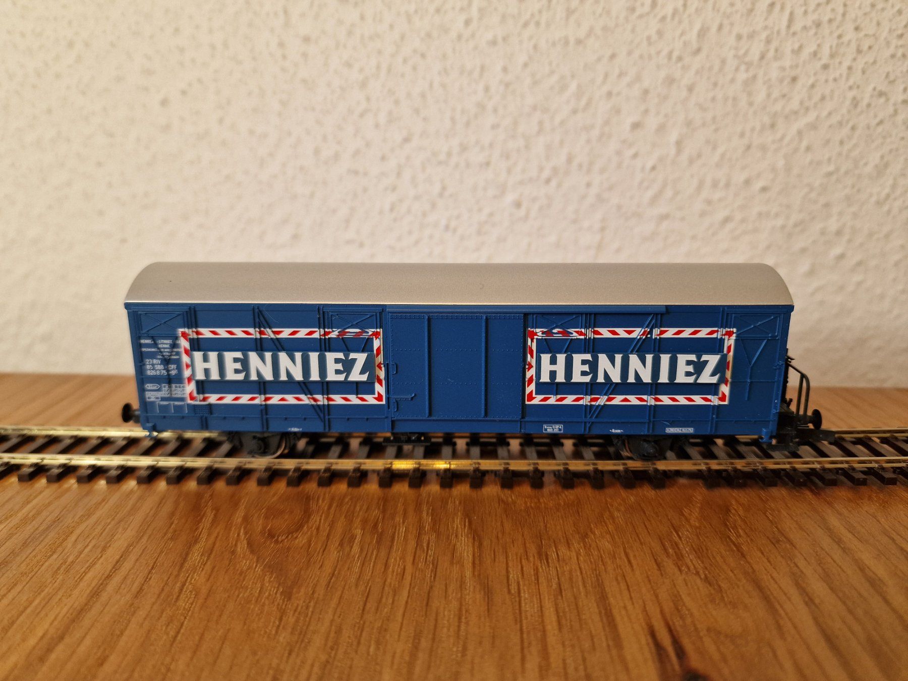 Roco Modellini di ferrovie: SBB Henniez Güterwagen H0 – Usato da Matten b. Interlaken venduto da lor_hr9w 1