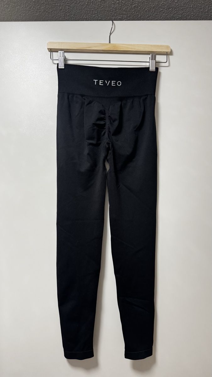 Teveo Leggings: Teveo Leggings schwarz – Usato da Ballwil venduto da lar_czz7 1