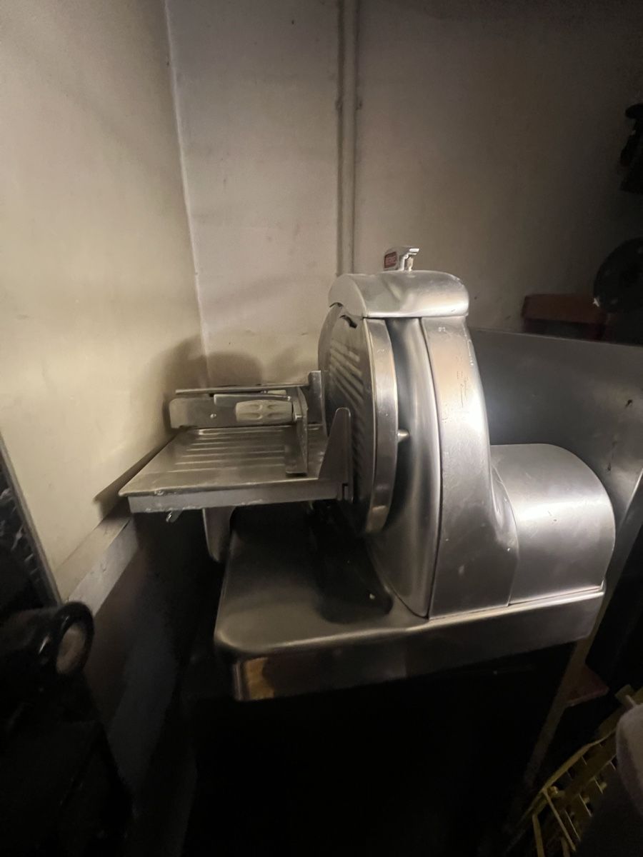Tutte le macchine: Aufschnittmaschine BERKEL – Usato da Münchenstein venduto da Furki22 1