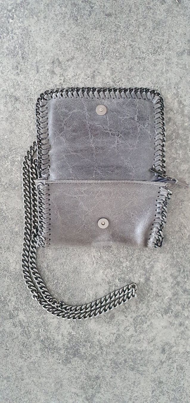 Borse: Kleine Ledertasche 14×21cm – Usato da Niederbipp venduto da fashionfuchs 3