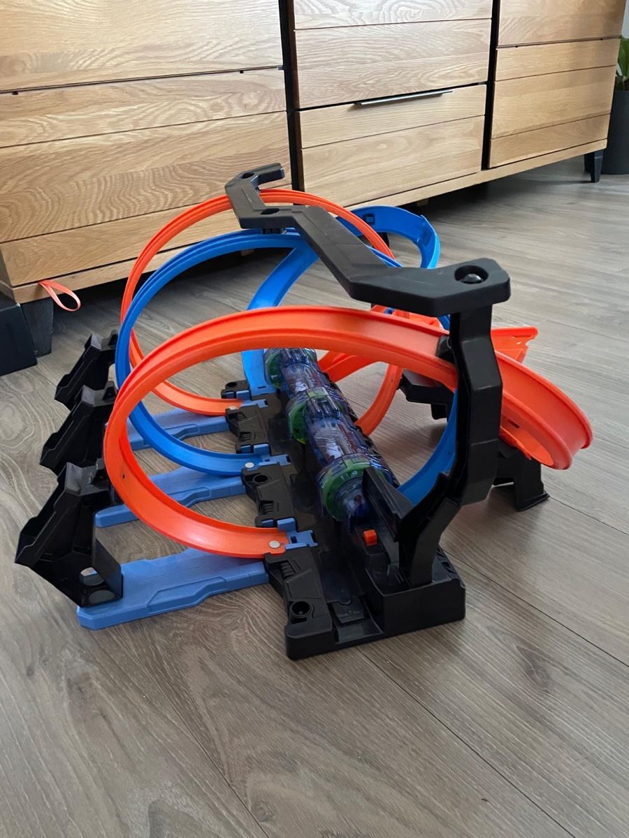 Hot Wheels Piste: Circuit Hot Wheels Action cascades loopings et barils – Usato da Sierre venduto da Ruyfigas 1