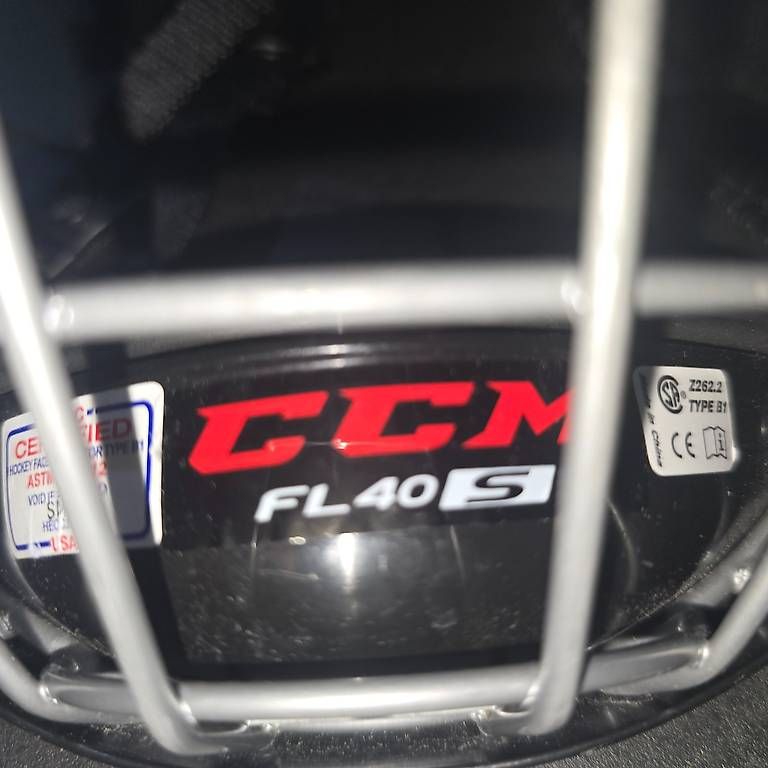Caschi: Casco CCM junior – Usato da Pollegio venduto da mbat 1