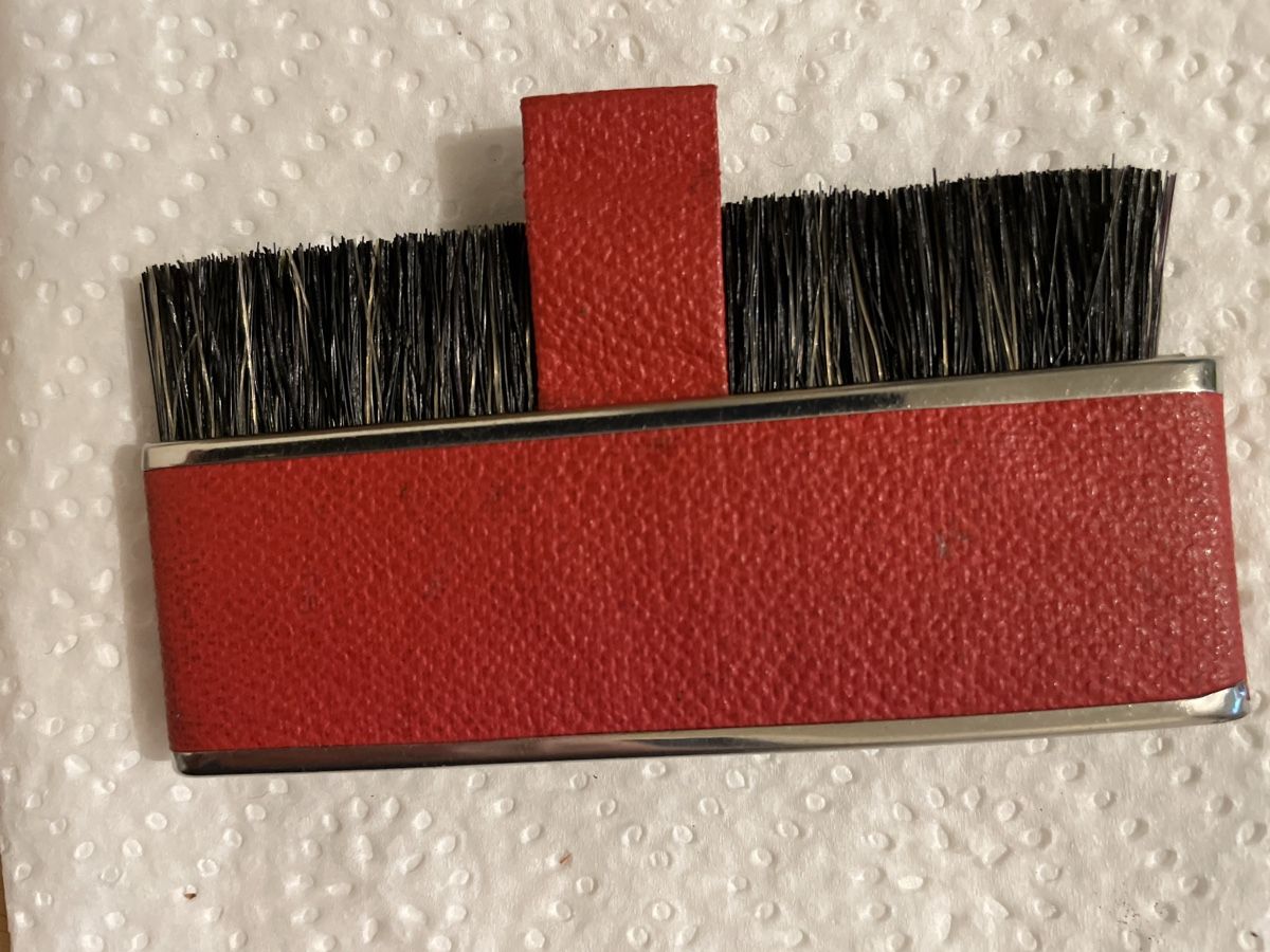 Sonstige Kleidung & Accessoires: Alte Pocket Kleiderbürste – Gebraucht aus Kilchberg ZH von Tscharva19 1
