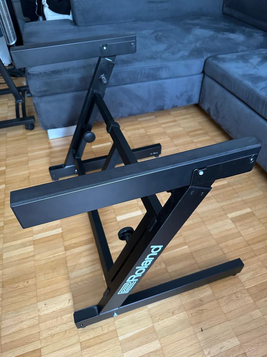 Supports pour instruments & partitions: Roland KS-11Z Keyboard Ständer – D'occasion à Zürich par mischa1234