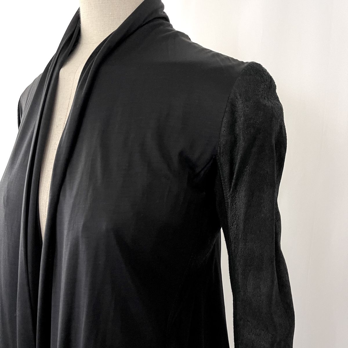 Rick Owens Giacche: RICK OWENS Leather and Silk Cardigan – Nuovo (secondo la descrizione) da Emmen venduto da Avviivva_Com2023 1