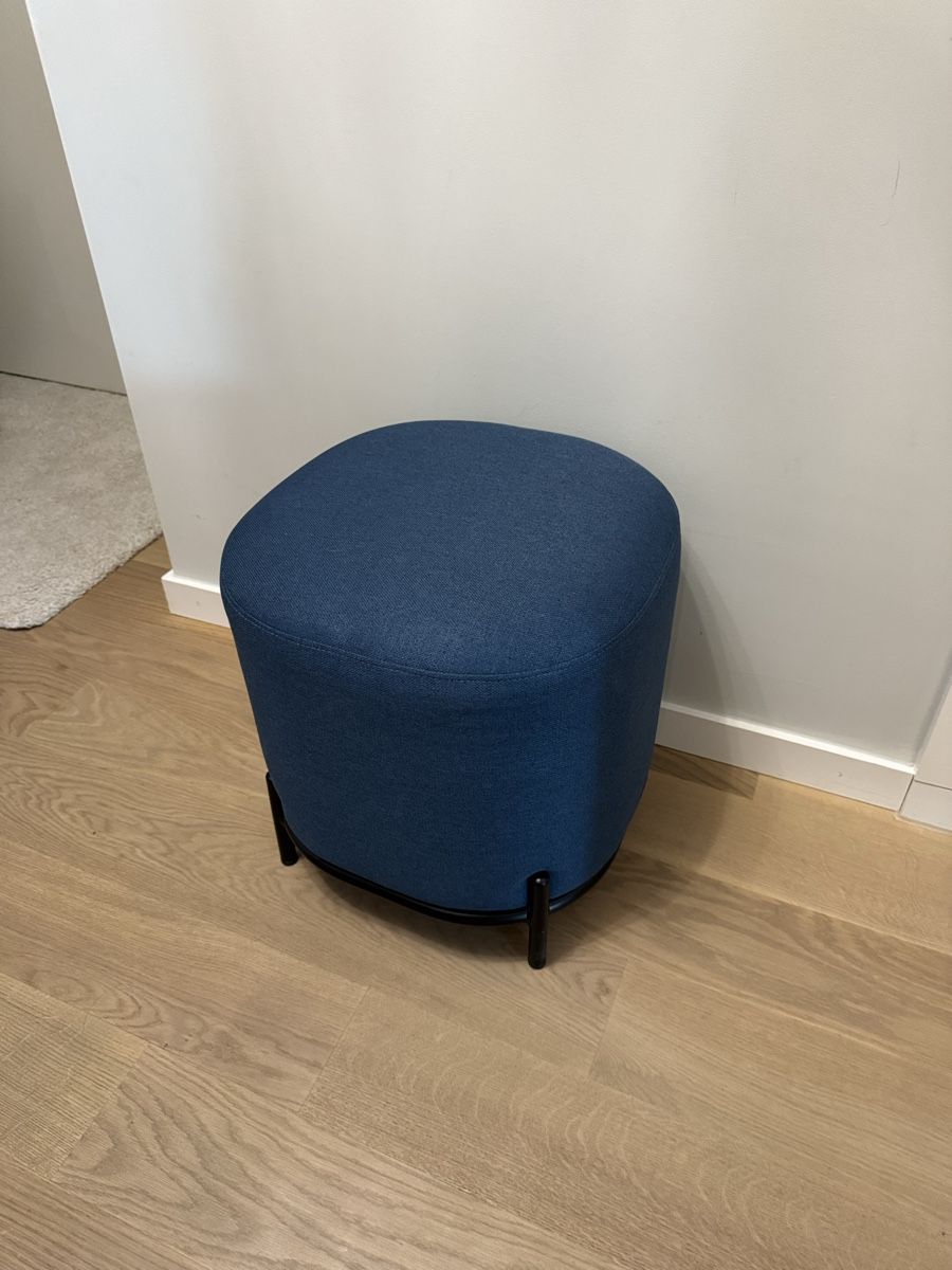 Sgabelli: Hocker Fred | BYYU – Usato da Rotkreuz venduto da pizzapasta65
