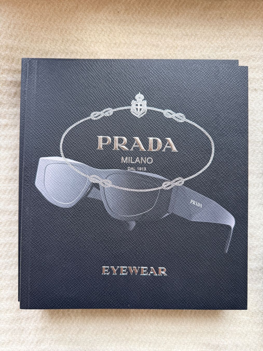 Libri: Prada – Usato da Celerina venduto da KXZ 1