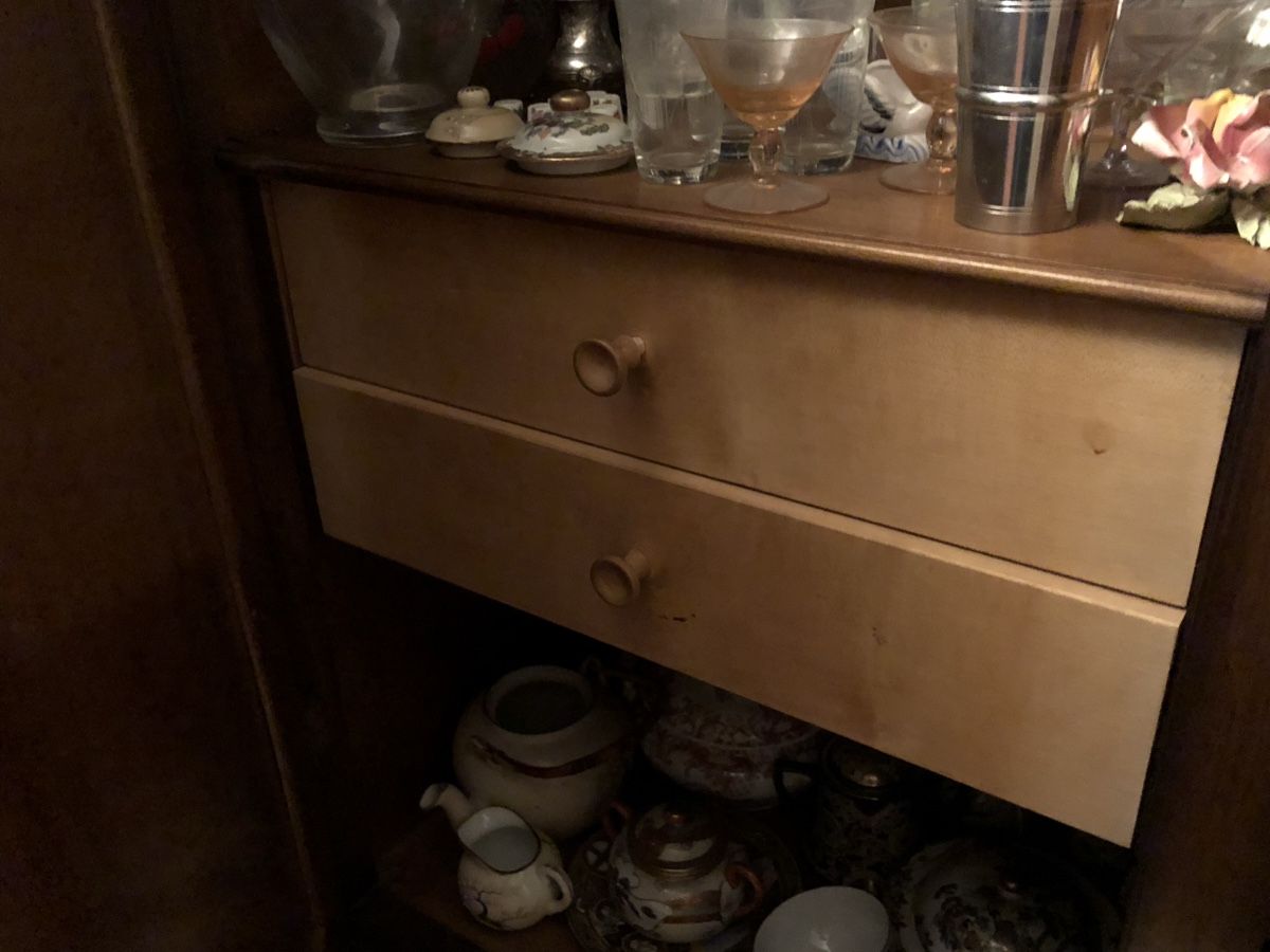 Credenze: Elegantes Buffet – Usato da Fällanden venduto da Sariko 3