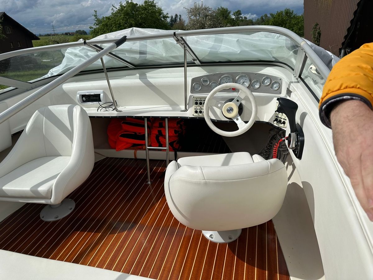 Aquatron Barche: Aquatron 190 CB sportliches Motorboot – Usato da Interlaken venduto da Bryanr20